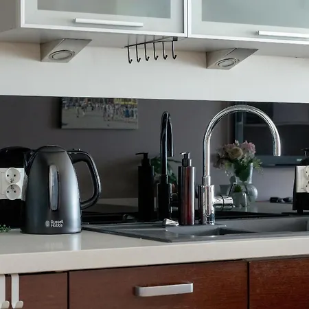 Przytulny Apartament Z Parkingiem I Biurkiem Przy Kazimierzu W Krakowie By Renters * Краков